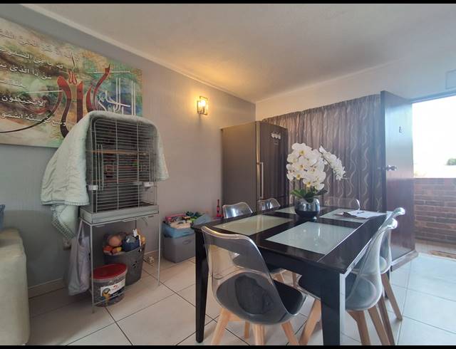 2 BEDROOM FLAT FOR SALE IN THREE RIVERS